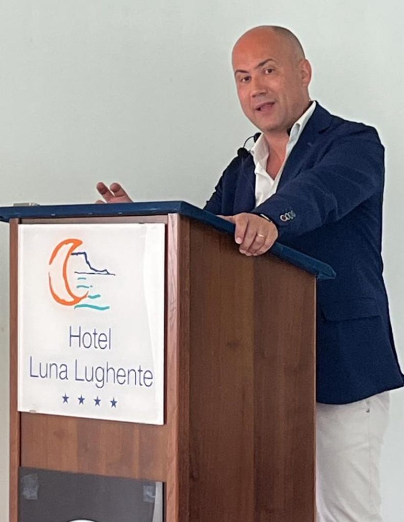 “DIMENSIONAMENTO E TAGLI ALLA SCUOLA SARDA”